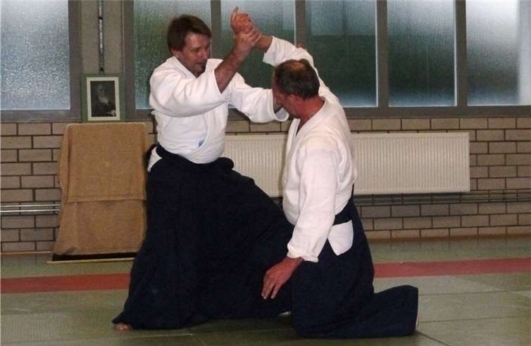 Beim Tenchi-Nage wird der Gegner ohne Aufwand aus dem Gleichgewicht gebracht.Privat