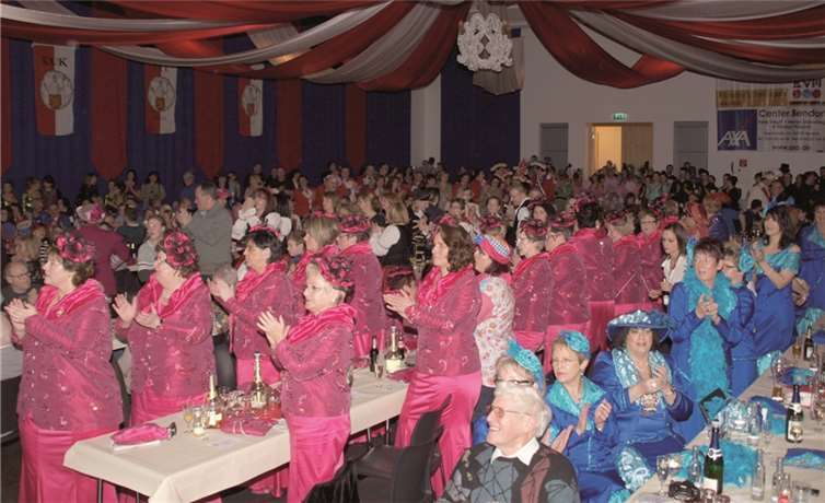 Beim Treffen der Karnevals- und Möhnenvereine in der Bendorfer Stadthalle herrschte eine tolle Stimmung.
