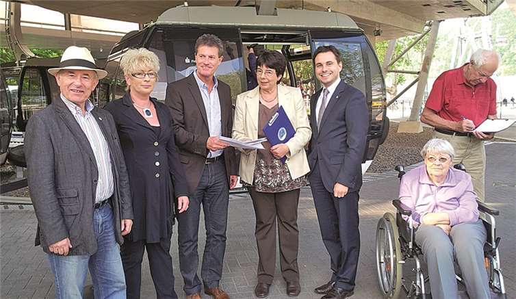 Beim Treffen mit dem Vorsitzenden der Freunde der BUGA waren sich alle mit dem Erhalt der Seilbahn einig. Privat
