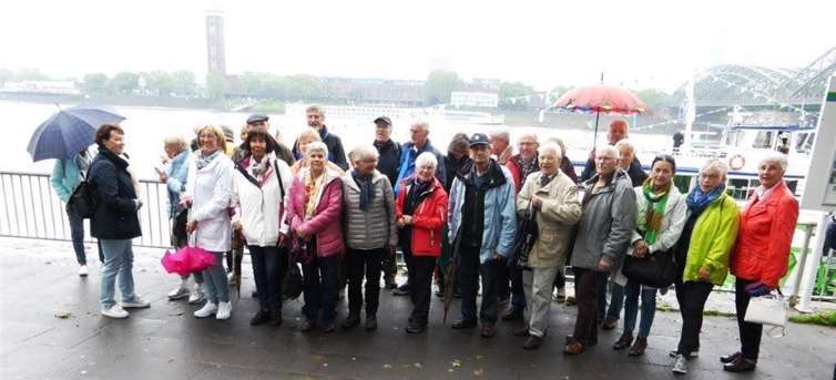 Beim Treffpunkt zur gemeinsamen Hafenrundfahrt.Fotos: privat