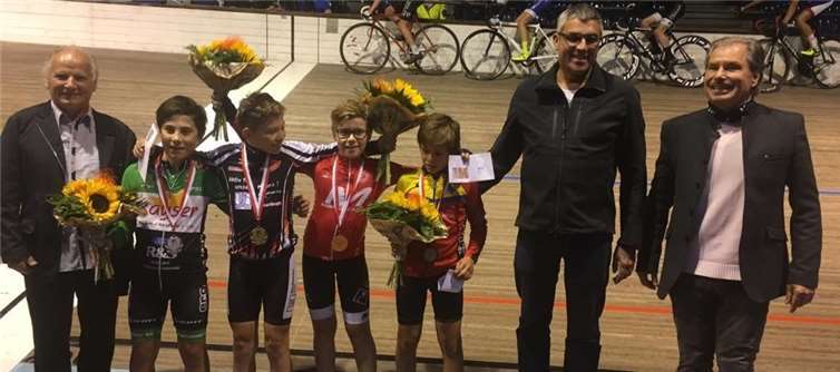 Beim VCS-Bahnrenntag in Köln feierte Niklas Klemmt seinen ersten Erfolg auf der Bahn.