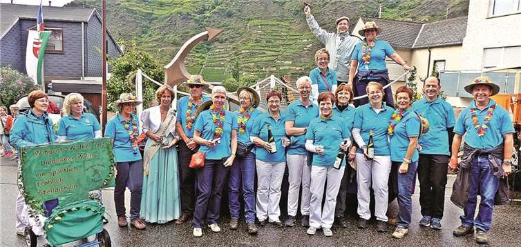 Beim Weinfest war die Stimmung der „Gummipuffers“ und „Wingerts-Walker“ nicht zu übertreffen. Eduard Brust