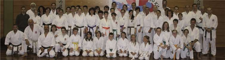 Beim „Yoku-Katei“-Lehrgang kamen viele Karateka aus verschiedenen Dojos und Vereinen zusammen. privat