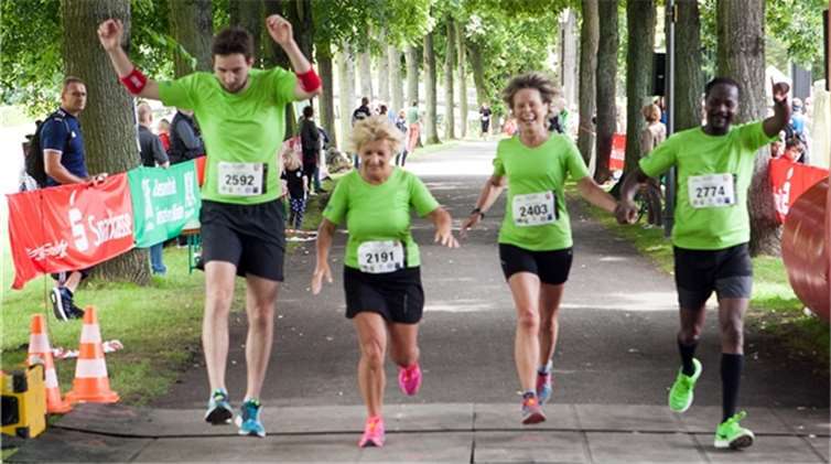 Beim Zieleinlauf des Ahrathon wurden noch einmal die letzten Kräfte mobilisiert. Fotos: Jost