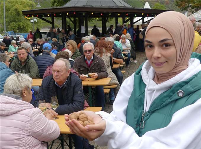 Beim beliebten Ernster Marktspektakel drehte sich zum Herbstanfang wieder alles um die Walnuss. Fotos: TE