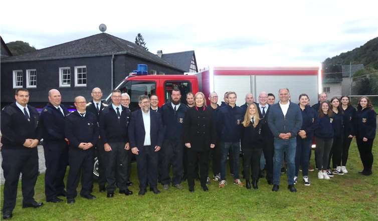 Beim diesjährigen Feuerwehrfest der Kardener Floriansjünger wurde unter anderem das neue Einsatzfahrzeug eingeweiht. Fotos: TE