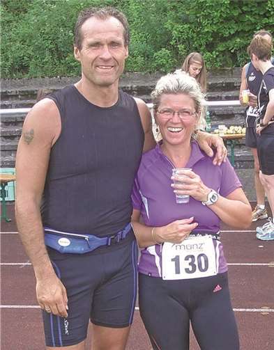 Beim diesjährigen Straßenvolkslauf in Niederbreitbach waren Manfred und Francine Neumann vom Lauftreff schnell unterwegs.privat