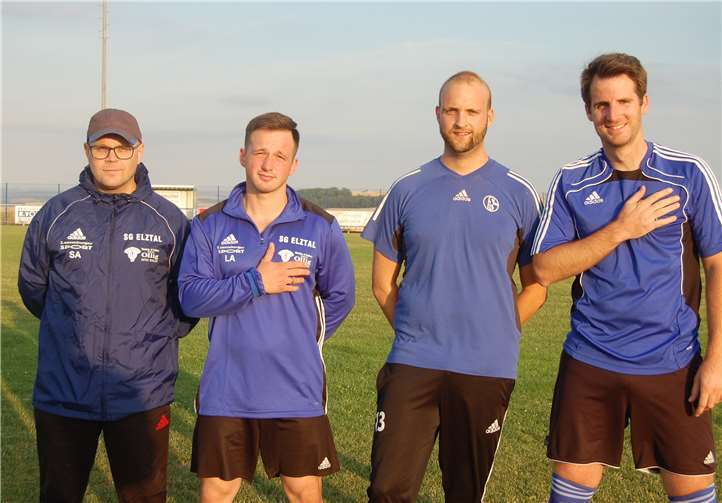 Beim ersten Saisontraining standen sie noch einträchtig zusammen (von links): Ex-Trainer Sascha Arenz, sein jetziger Nachfolger Ludwig Amling sowie die beiden Langzeitverletzten Tobias Schumacher und Christian Funk. Fotos: SK