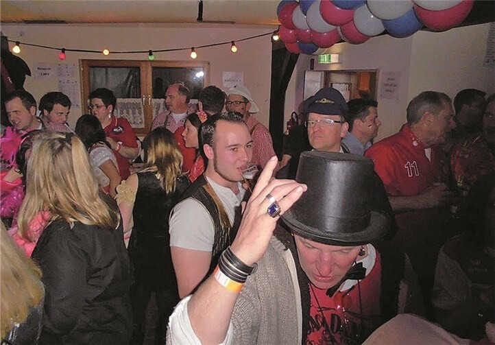 Beim erstmals veranstalteten Kostümball des SV Alemannia Adendorf kamen die Jecken aller Altersklassen voll auf ihre Kosten. privat