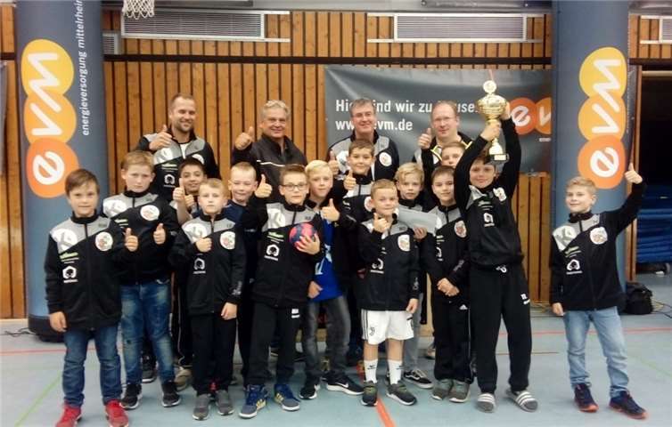 Beim evm-Cup setzte sich die männliche E-Jugend der JSG Welling/Bassenheim souverän durch.Foto: privat