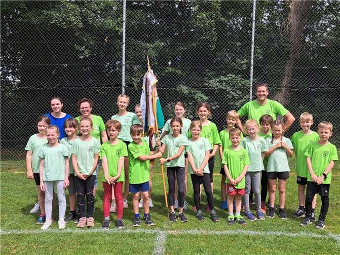 Beim gemeinsamen Einmarsch ins Stadion mit der WTV-Vereinsfahne und den Staffelläufen endete ein sportlich erfolgreicher und ereignisreicher Tag, der den Kindern bestimmt noch lange in Erinnerung bleiben wird. Quellen: Winninger Turnverein