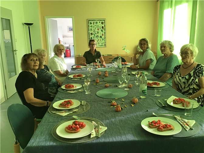 Beim gemeinsamen Essen entsteht eine schöne Gemeinschaft. Foto: privat
