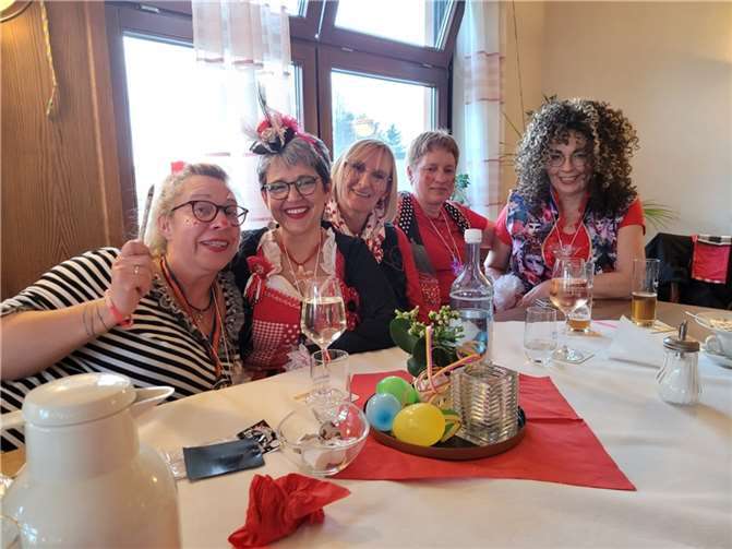 Beim gemeinsamen Essen herrschte ausgelassene Stimmung.