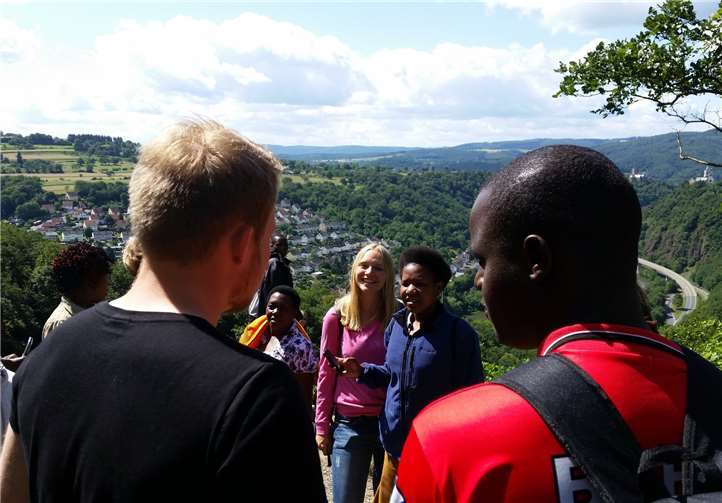 Beim gemeinsamen Wandern wurde sich ausgetauscht.