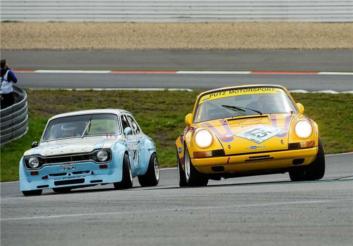 Beim neu eingeführte Trackday konnte man klassische und moderne Sportwagen sehen.
