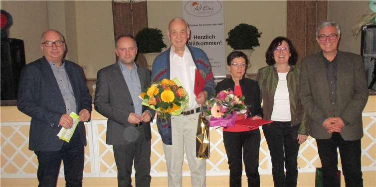 Beim traditionellen Dippekuchen-Essen der SPD Bad Ems wurden Mitglieder geehrt. SPD Bad Ems