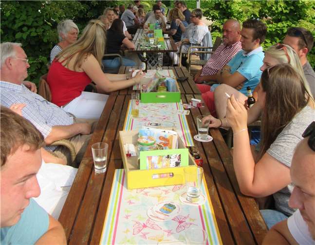 Beim traditionellen Helferfest waren alle Guter Laune. Privat