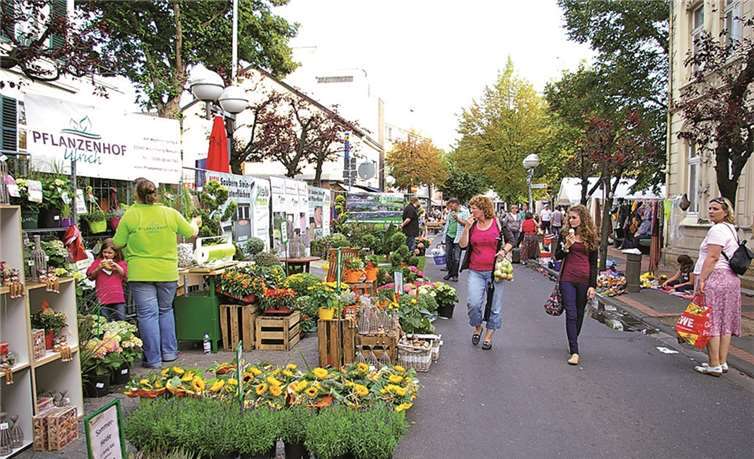 Beim verkaufsoffenen Sonntag ist die Bandbreite der Angebote wie immer enorm.Archiv Lüttgen