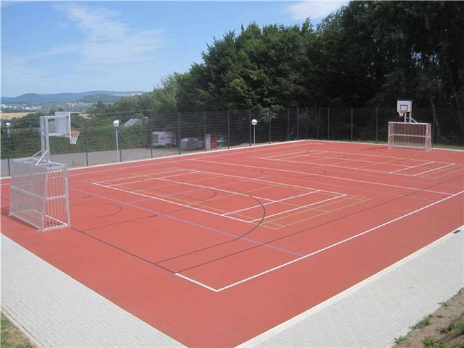 Beispiel Multifunktionsfeld Holler: Es bietet vielfältige Spielmöglichkeiten.