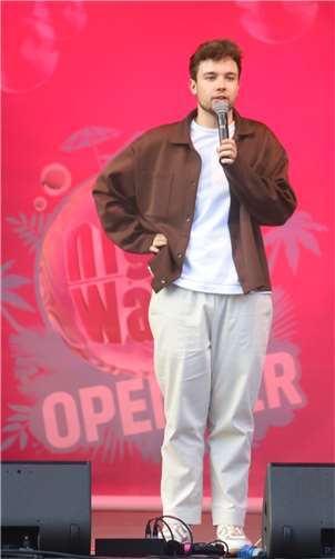 Ben Schafmeister moderierte den Abend mit Charme und Witz.