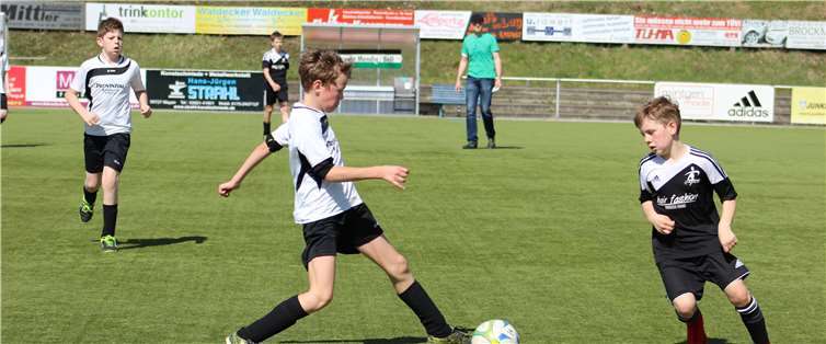 Ben Schreuders erkämpft sich den Ball zurück.privat