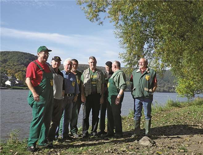 Bendorf. Traditionell findet im letzten Quartal des Jahres das Abangeln am Fließgewässer statt. Dieses Jahr wurde dieser Wettbewerb am Rhein bei Lahnstein durchgeführt. Bei nasskaltem Wasser standen nach drei Stunden die Sieger fest. Bester Angler war Heinz Hofmann, gefolgt von Joachim Stein und Peter Tomanek. Zum Ausklang des Tages traf man sich abends mit den Ehefrauen im Vereinslokal „Unionklause“. Dort wurden nach einem ausgezeichneten Essen die Sieger vom Vereinsvorsitzenden geehrt.privat