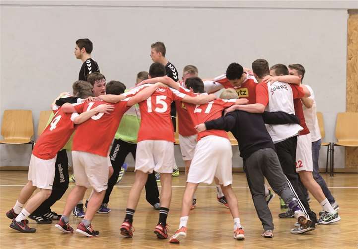 Bendorf in KL-Dansenberg - Die Mannschaft im Siegesjubel.