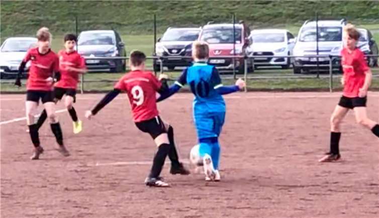 Benedikt Beck bei erfolgreicher Verteidigung.