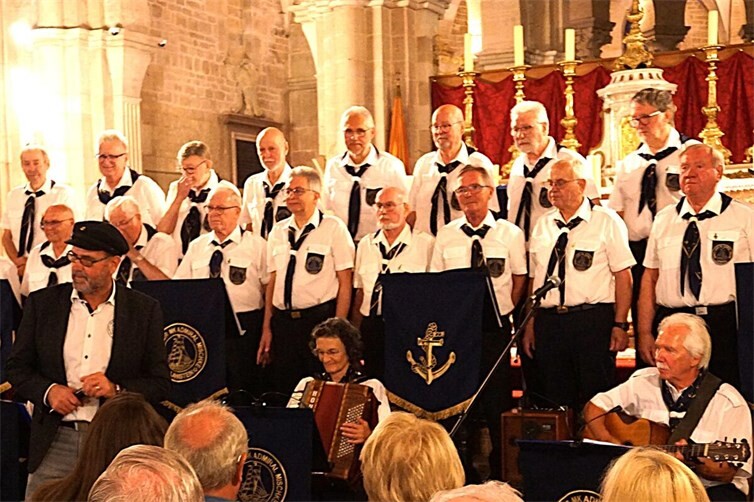 Benefizkanzert des Shanty-Chors in der Kirche Notre Dame.
