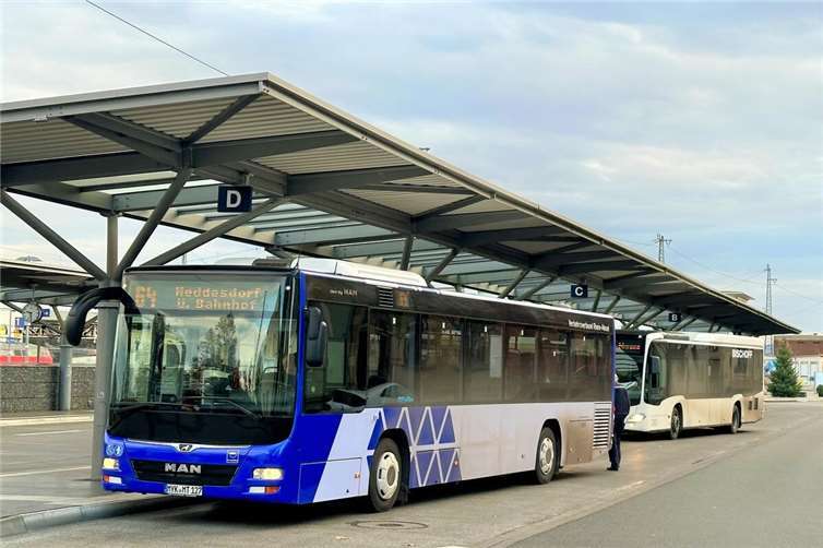 Bequem einsteigen und Neues entdecken – der „Deichstadt-Express“ macht es einfach, Neuwieds Angebote zu erkunden.Foto: Ulf Steffenfauseweh