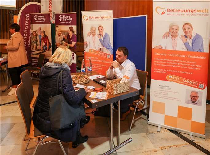 Beratungsgespräch bei der „Betreuungswelt“.