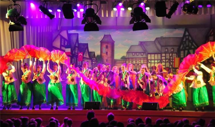 Berauschende Tanzszenen wurden präsentiert. -BS-