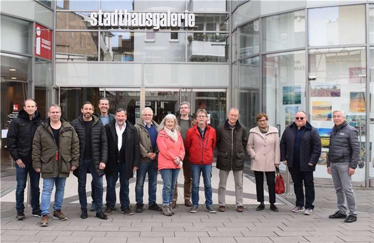 Bereits im Frühjahr besichtigte die Freie Wählergruppe die Stadthausgalerie und die Innenstadt. Mit der Förderung „Zukunftsfähige Innenstädte und Zentren“ bietet sich der Stadt eine Chance, die es zu nutzen gilt. Aus Sicht der Freien Wählergruppe gilt es weitere Maßnahmen einzuleiten, um das Potential der Förderung auszuschöpfen. Foto:Iris Hiller / FWG