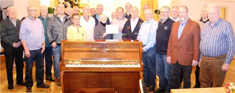 Bereits seit 150 Jahren hält der Männergesangvereins „Glück auf“ seine bergbauliche Tradition aufrecht und wurde nun von der Bürgerstiftung Bad Ems gewürdigt.privat