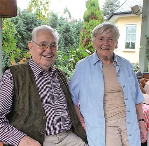 Bereits seit 65 Jahren in Freud und Leid vereint sind Adele und Rupert Mäurer.  DL