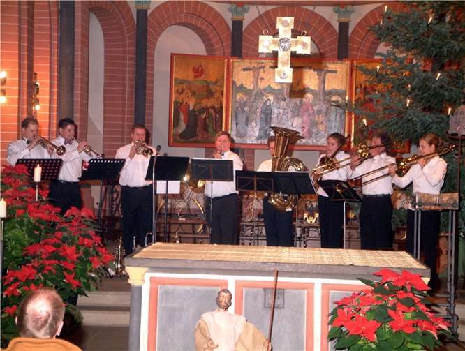 Bereits zum 29. Mal laden die Sinziger Turmbläser am 26. Dezember zu ihrem Weihnachtskonzert in die alterwürdige Basilika St. Peter ein. RÜ