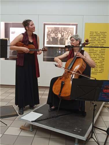 Bereits zum dritten Mal gastierte das deutsch-französische Duo „Movimento“ in der Glasstadt. Foto: privat
