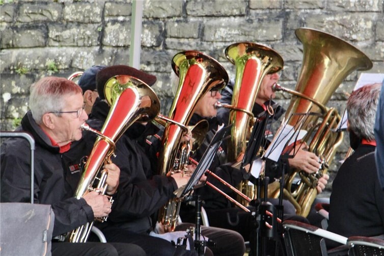 Berkumer Dorfmusikanten gestalten die Hl. Messe mit