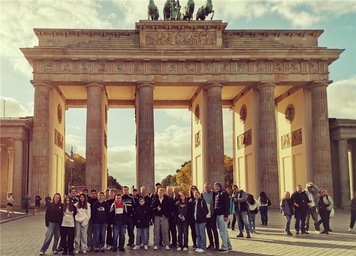 Kunterbunte Herbstferien „Berlin! Berlin! - Wir fahren nach Berlin!“. Unter diesem Motto begannen die diesjährigen Herbstferien für das Kinder- und Jugendzentrum LIVE St. Martin. Foto: privat