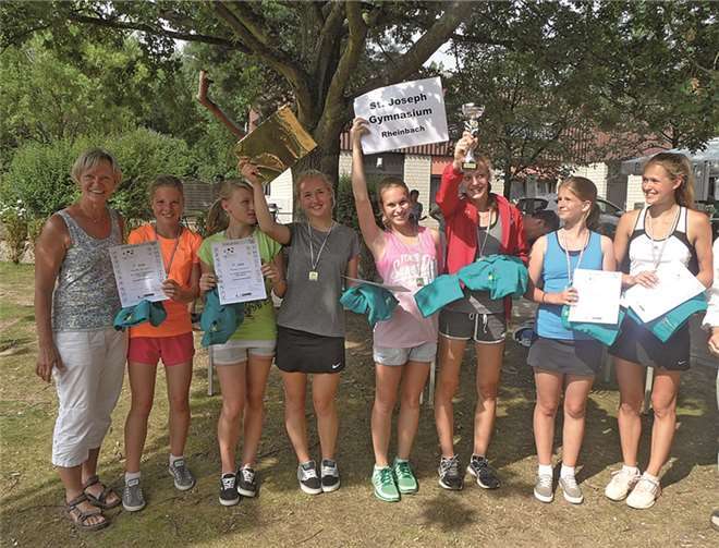 Berlin, Berlin, ...wir fahren nach Berlin. Die Mannschaft vom St. Joseph Gymnasium Rheinbach wird am 22. September nach Berlin reisen und sich drei Tage lang mit den Tennisteams der anderen 15 Bundesländer messen.Privat