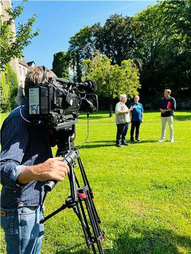 Bernd Geil und Karl Krämer fungierten als Stadtpaten bei den Aufzeichnungen zur Quizsendung „Stadt Land Quiz“ des SWR.  Foto: Mira Bind / Stadtverwaltung Lahnstein