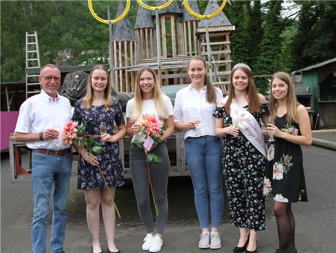 Bernd Geppert (Vorsitzender), Svenja Clos, Michelle Müller, Kim Clos, Laura Lotz, Janine Kornapp. Fotos: MFU