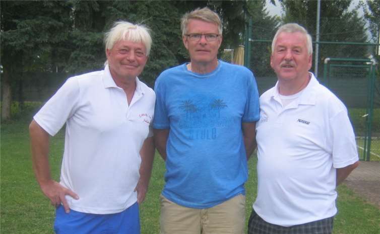 Bernd Hörter, Wolfgang Hamm (TC Rhein-Wied), Hans-Willi Koch (Post Koblenz, Sieger Herren 65). Foto: Privat