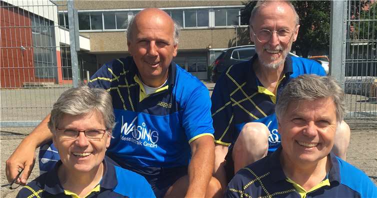 Bernd Schuler (oben, re.) von der TV Eintracht Cochem nahm an den Mannschaftsmeisterschaften teil. privat