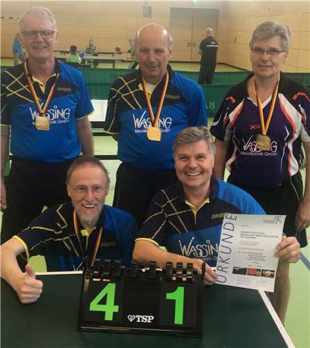 Bernd Schuler (vorn links) stellte seine Klasse wieder mal unter Beweis.privat