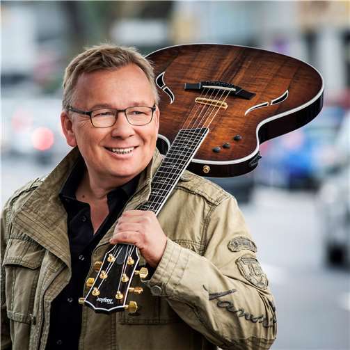 Bernd Stelter. Manfred Esser