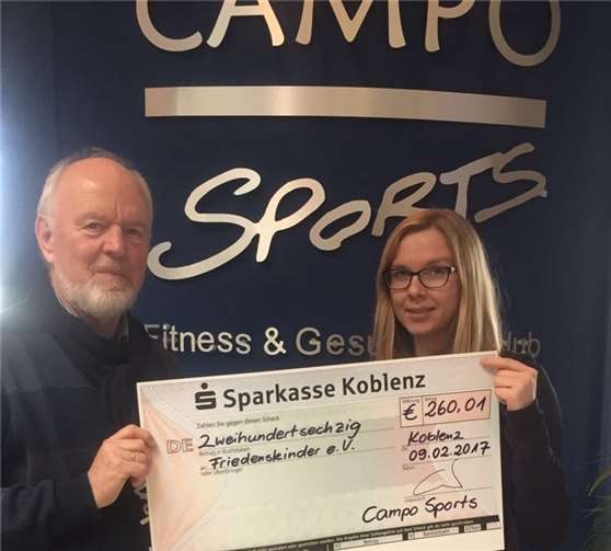 Bernd Wangelin , Erster Vorsitzender Friedenskinder Koblenz e.V., und Eva Ertner von Campo Sports. Privat