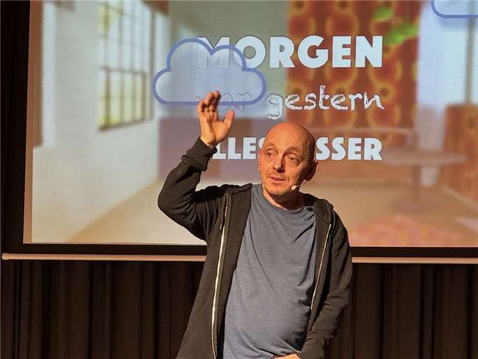 Bernhard Hoecker in Höchstform.  Foto: Rolf Niemeyer