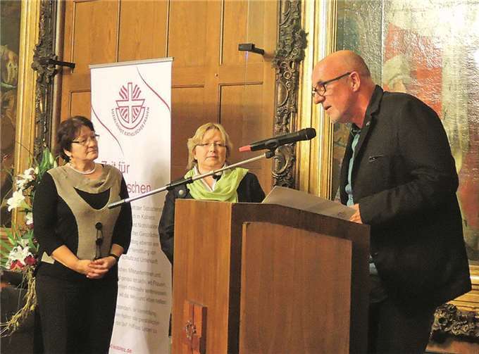 Berti Hahn stellte Einladungskarten für sein Festungsvarieté zur Verfügung.