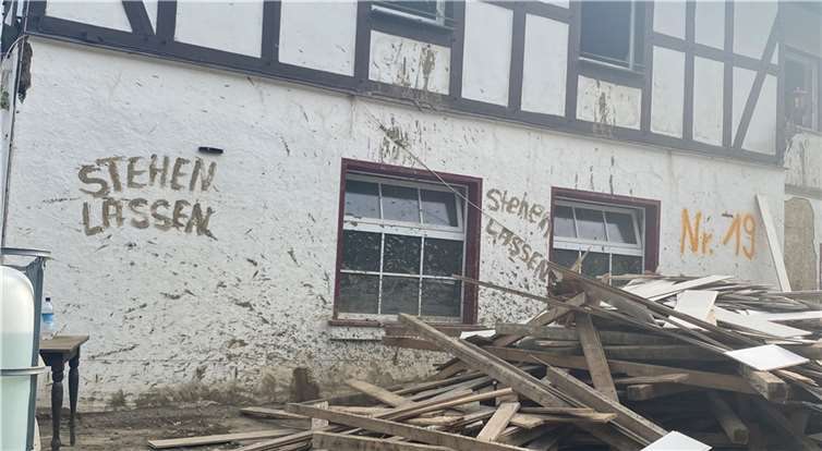 „Tatort Altbau - Nach der Flut“ Beschädigtes Fachwerkhaus im Ahrtal. Foto: ROB